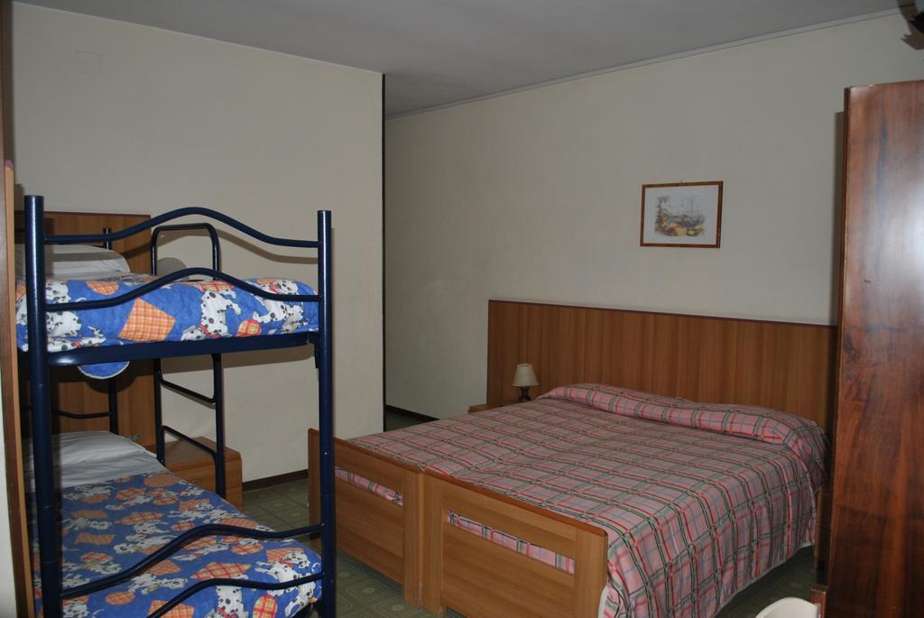 Albergo Alla Rocca Garda  Habitación foto
